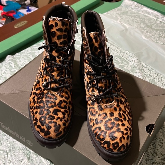 - NWOB Timberland London Square Leopard Print Boots Women Sz 9 - Picture 2 of 7